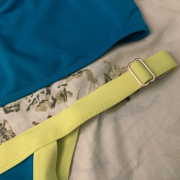 Bikini - Picture 6 of 7